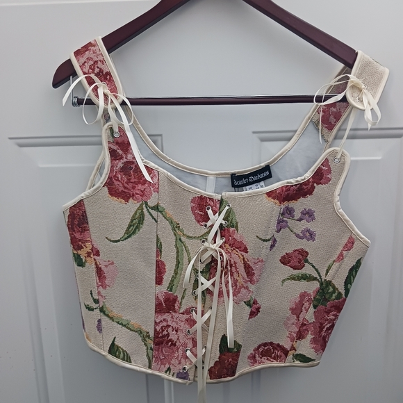 Dollhouse Tops - Dollhouse Floral Lace-Up Cream Crop Top